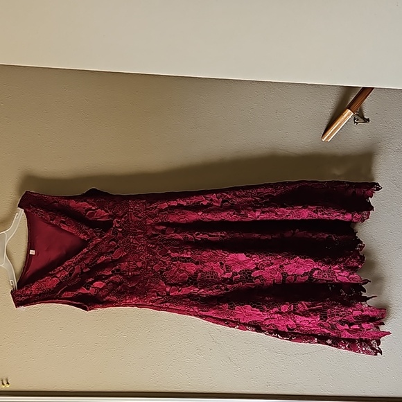NWOT Kimi lily Wine Red Lace Midi Dress. - Picture 7 of 9